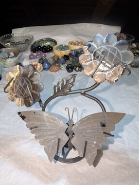 Volcano Agate Display